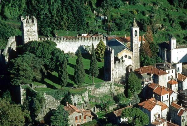 Casa Teresina - Corenno Plinio Lago Di Como Lägenhet Dervio Exteriör bild