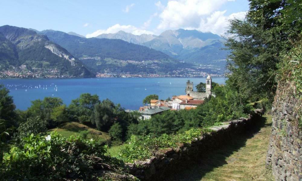 Casa Teresina - Corenno Plinio Lago Di Como Lägenhet Dervio Exteriör bild